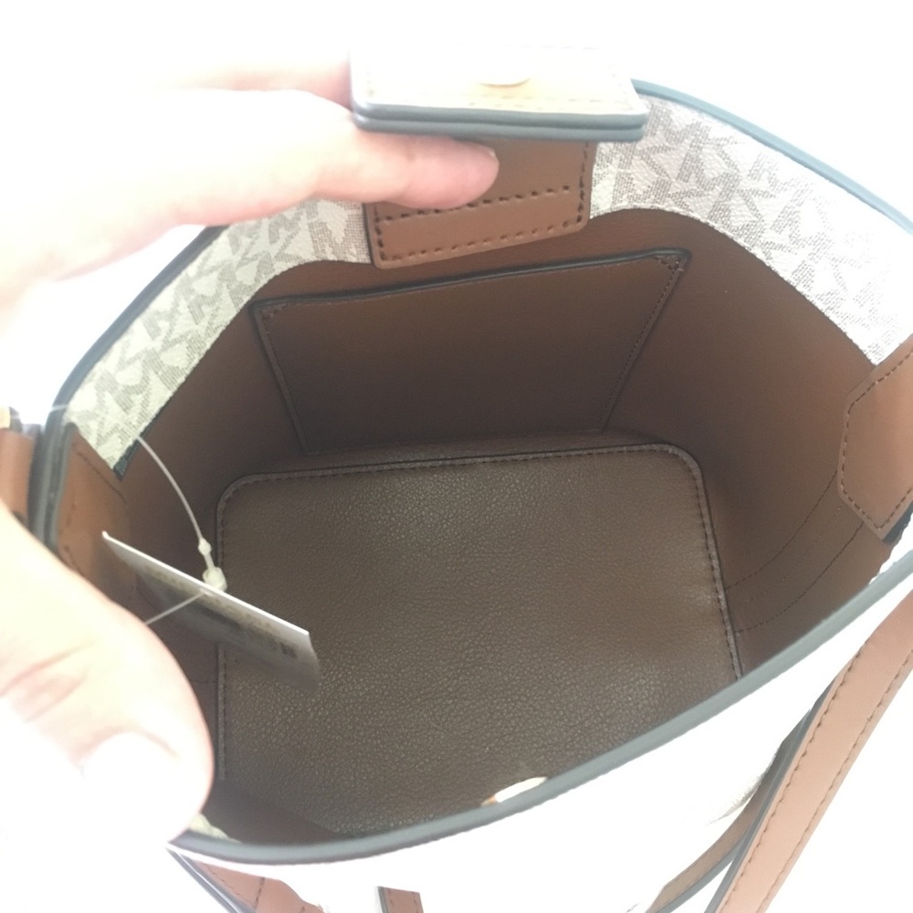 Last one✨Michael Kors small Kimberly bucket bag - Picture 6 of 8